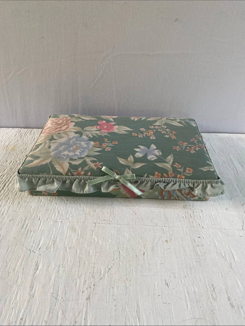 Floral Mint Green Rectangular Jewelry scalloped Case